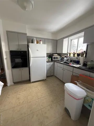 $3,500 | 144 Roslyn Road, Mineola, NY 11501