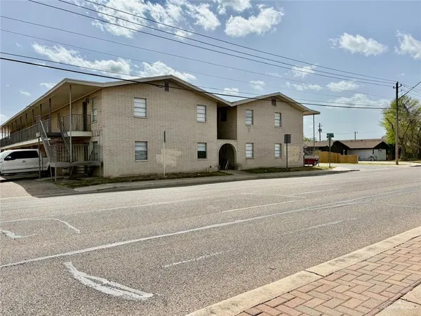 $695 | 3616 Harvey Drive West, Unit 9, McAllen, TX 78501