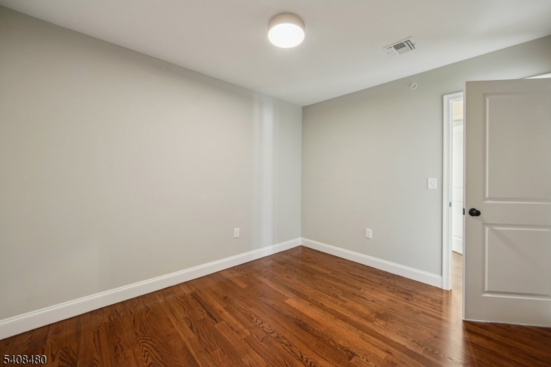 79 Rose Terrace Newark, NJ 07108 - Photo 14 of 20