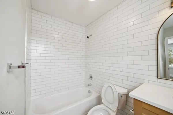 $2,995 | 79 Rose Terrace, Newark, NJ 07108