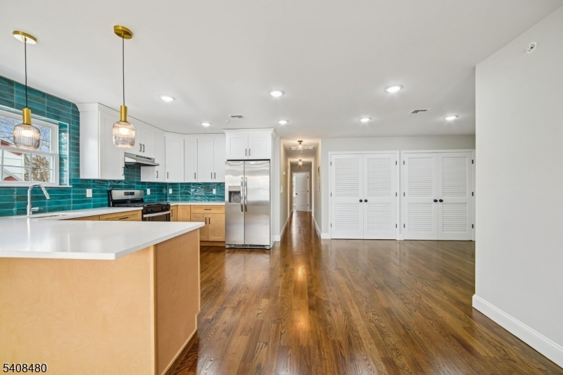 79 Rose Terrace Newark, NJ 07108 - Photo 2 of 20