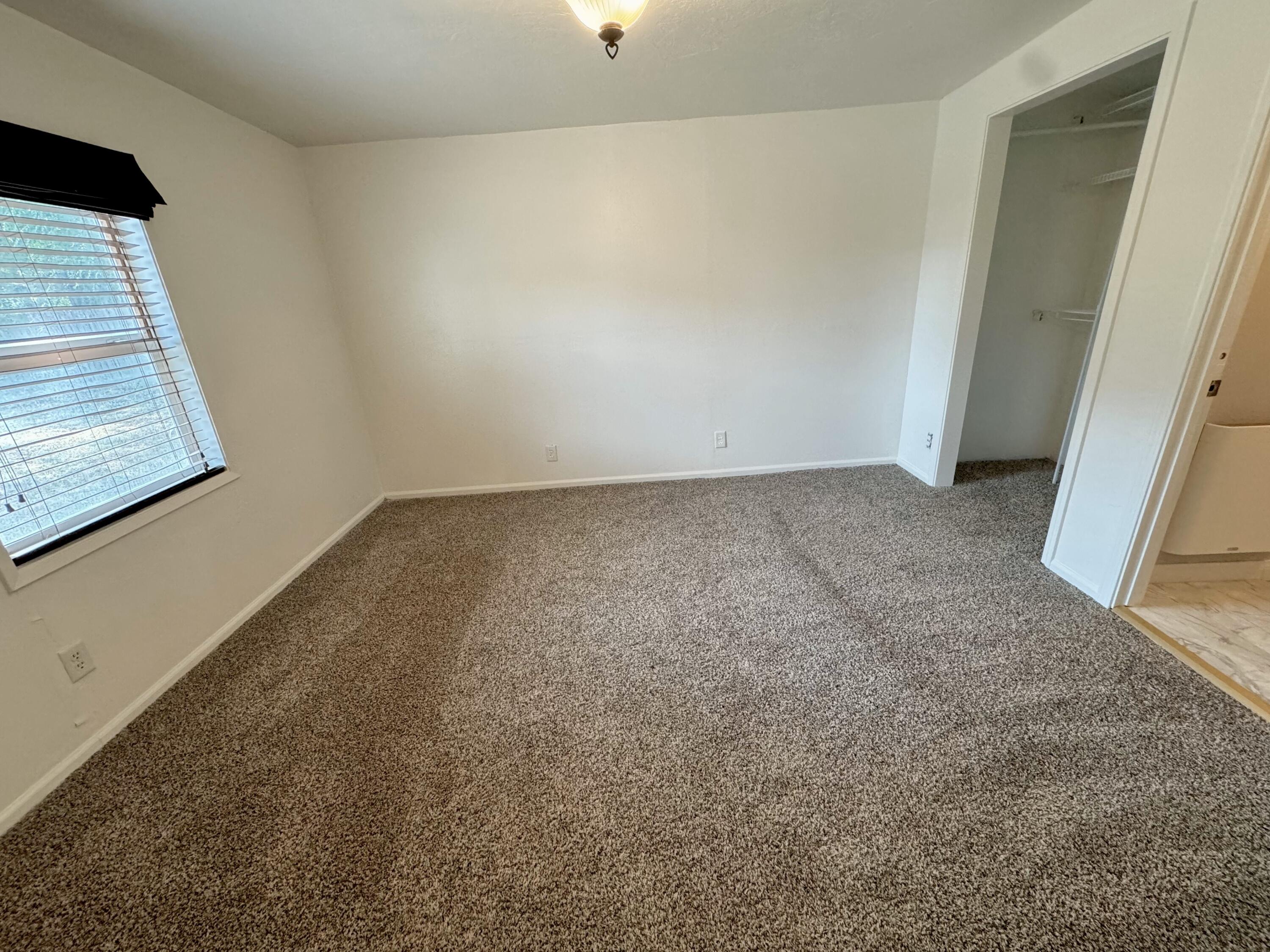 6845 Pinehurst Street Central Point, OR 97502 - Photo 28 of 40 image028