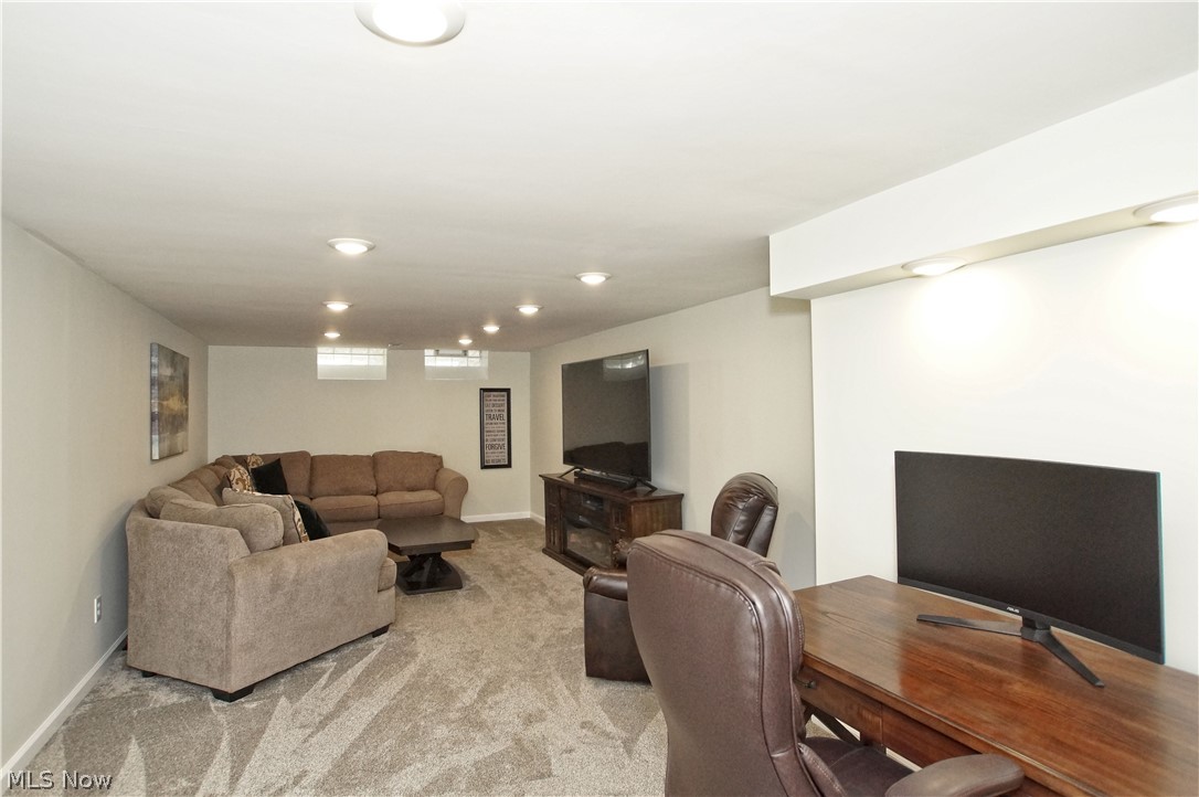 4843 North Sedgewick Road Cleveland, OH 44124 - Photo 24 of 31 Gallery Image 24