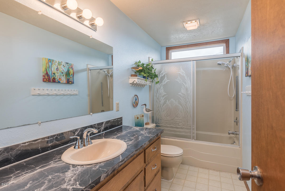 34120 Brooten Road Pacific City, OR 97135 - Photo 13 of 24 34120Brooten-11