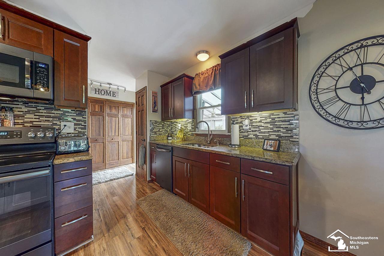 12900 Wabash Road Milan, MI 48160 - Photo 4 of 39 50085516-3.JPG