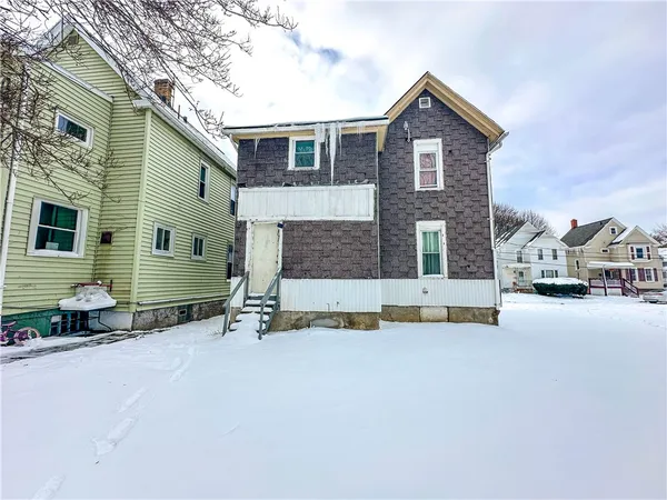 $99,900 | 8 Lamont Place, Rochester, NY 14609