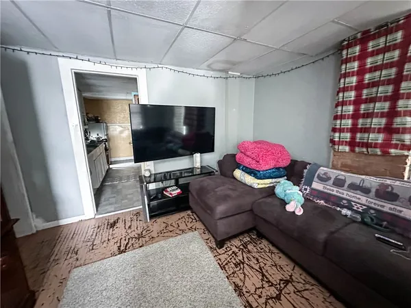 $99,900 | 8 Lamont Place, Rochester, NY 14609