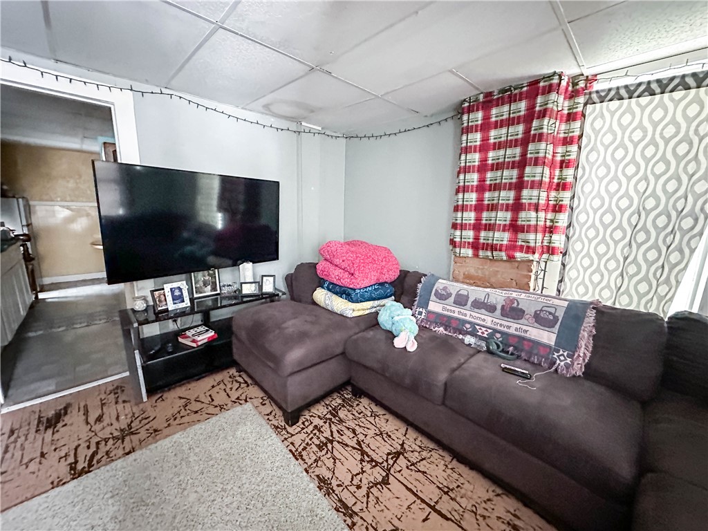 8 Lamont Place Rochester, NY 14609 - Photo 3 of 11