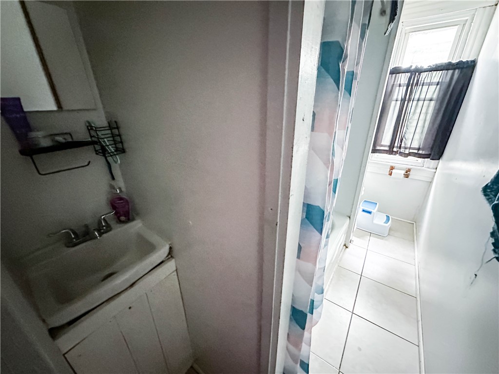 8 Lamont Place Rochester, NY 14609 - Photo 6 of 11