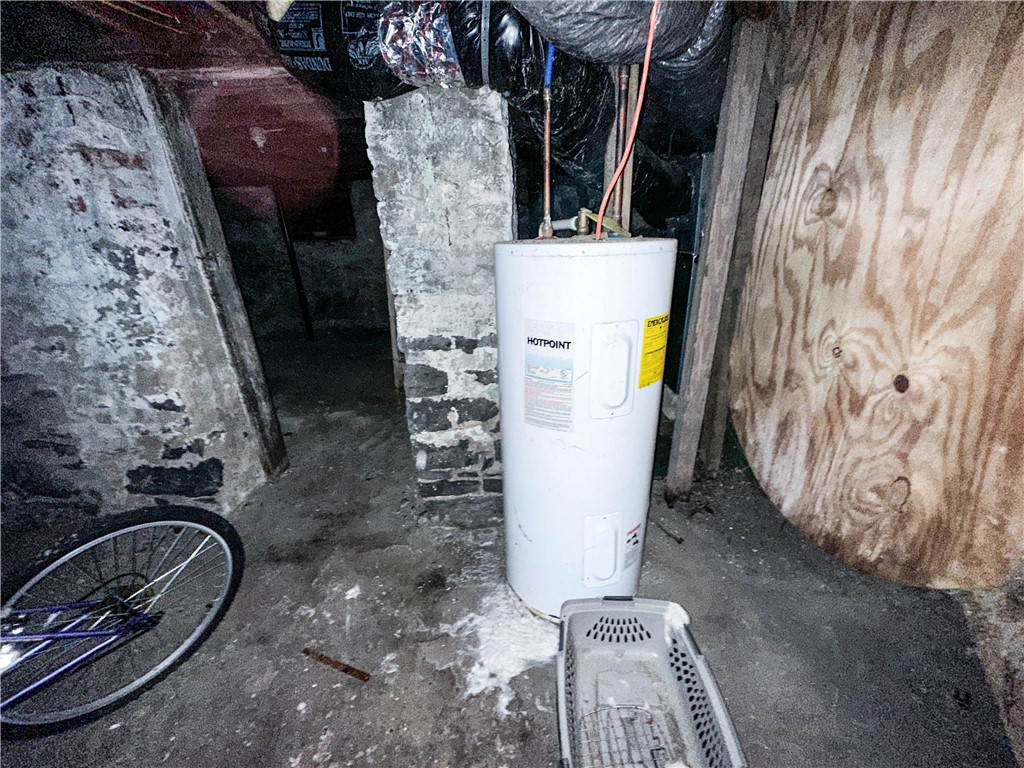 8 Lamont Place Rochester, NY 14609 - Photo 8 of 11