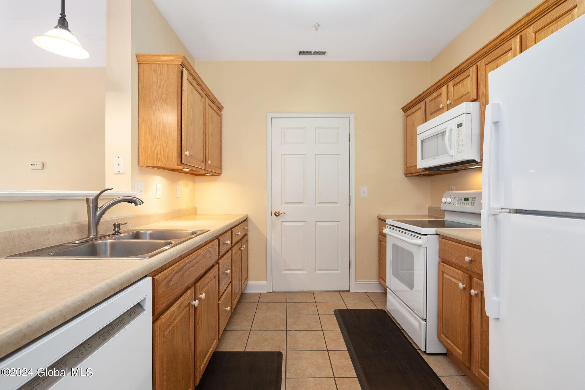 103 North Ridge Estates Troy, NY 12182 - Photo 8 of 29 8