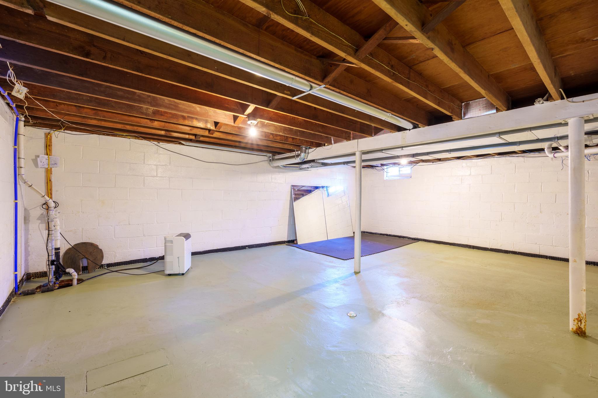 121 Devonshire Road Wilmington, DE 19803 - Photo 24 of 31 a view of an empty room