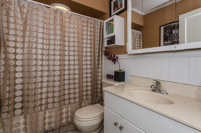 871 North Maple Road Ann Arbor, MI 48103 - Photo 18 of 25 Photo 18