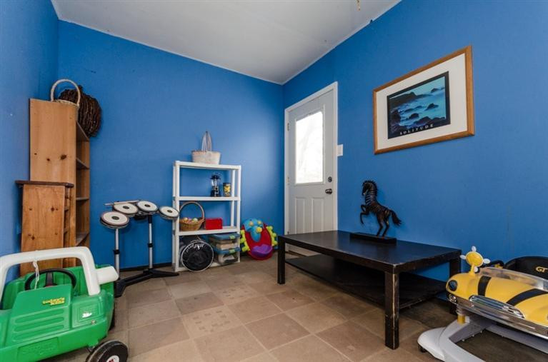 871 North Maple Road Ann Arbor, MI 48103 - Photo 19 of 25 Photo 19
