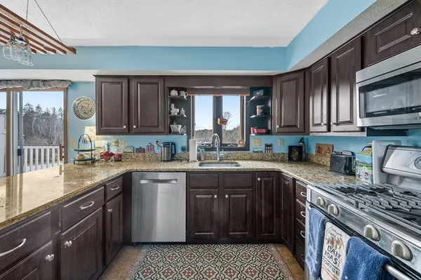 $292,000 | 84 Century Way, Unit 84, Gardner, MA 01440