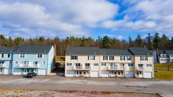 $292,000 | 84 Century Way, Unit 84, Gardner, MA 01440