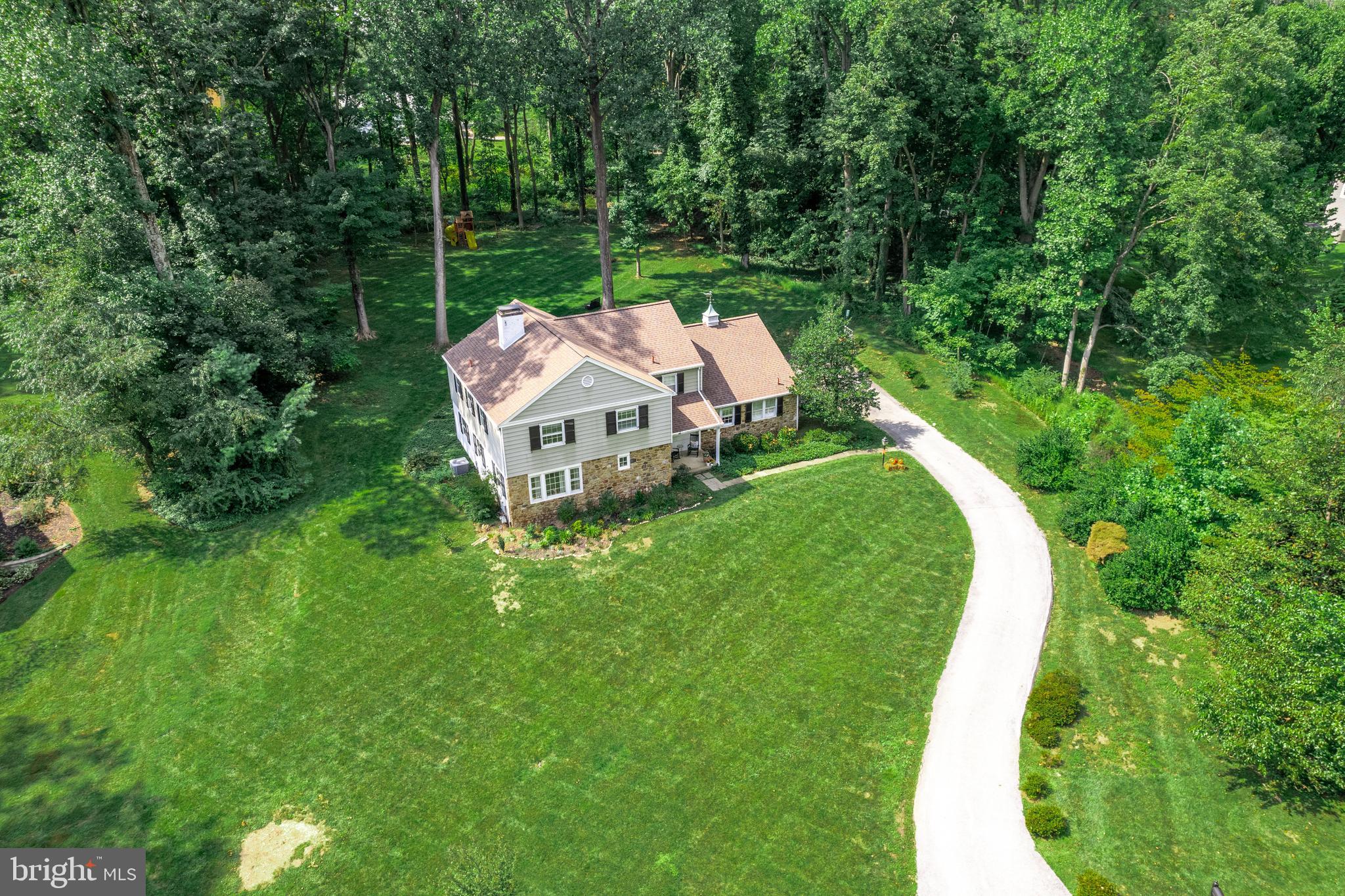 812 Milmar Road Newtown Square, PA 19073 - Photo 2 of 33