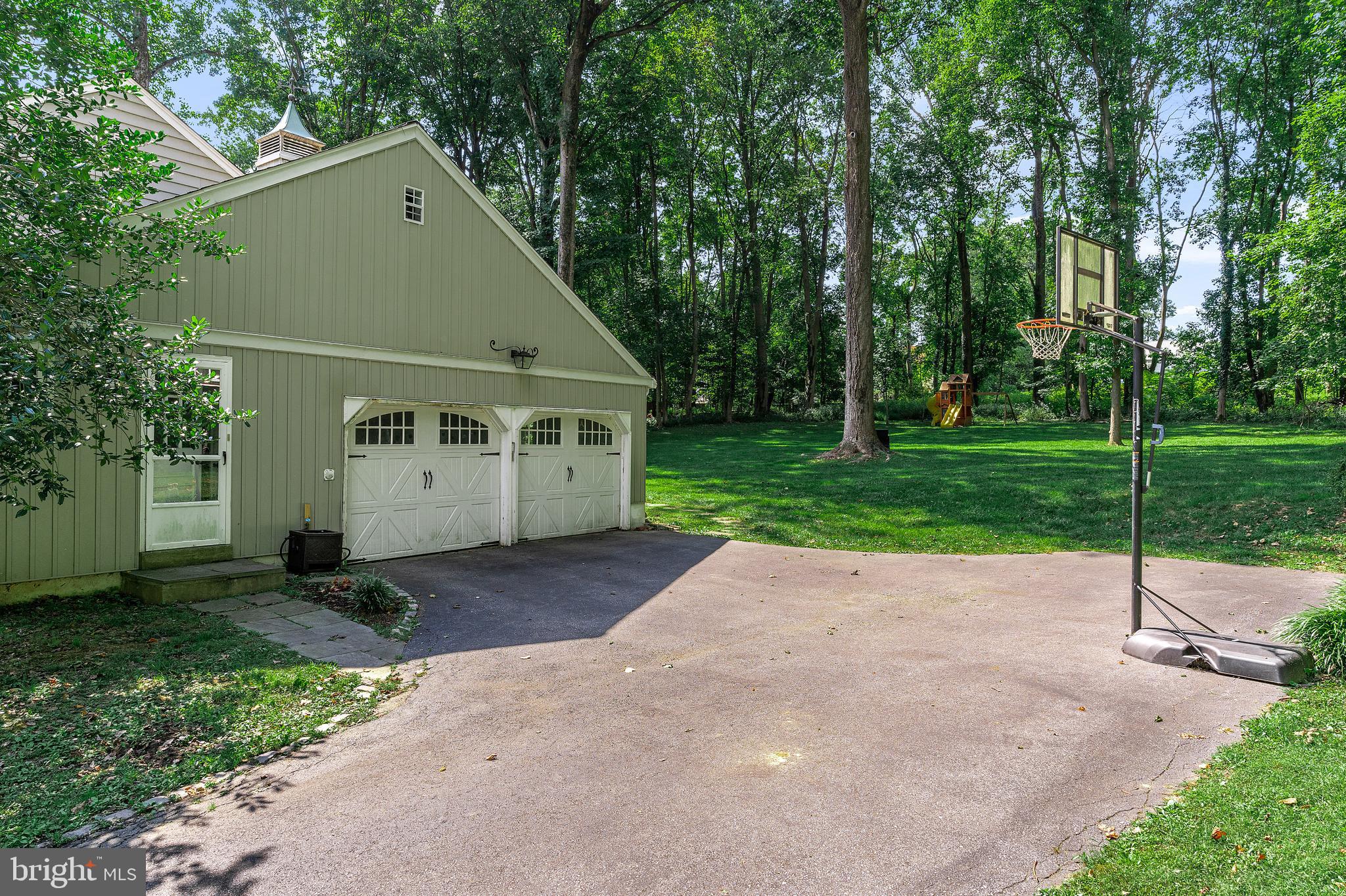 812 Milmar Road Newtown Square, PA 19073 - Photo 5 of 33