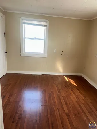 $129,900 | 106 Mechanic Street, Emporia, KS 66801
