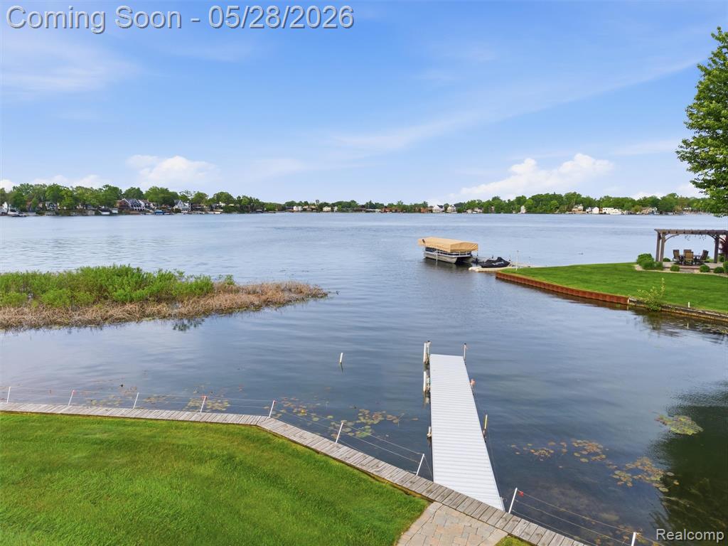 12099 Torrey Road Fenton, MI 48430 - Photo 2 of 60