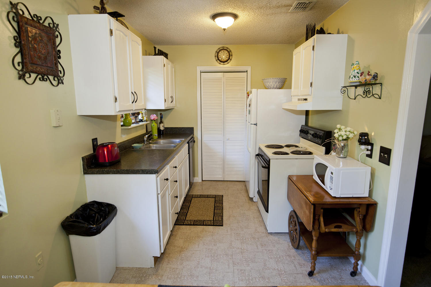 4547 Hood Road Jacksonville, FL 32257 - Photo 6 of 37 20- Kitchen (view-2)