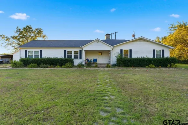 $359,000 | 17597 County Road 452, Lindale, TX 75771