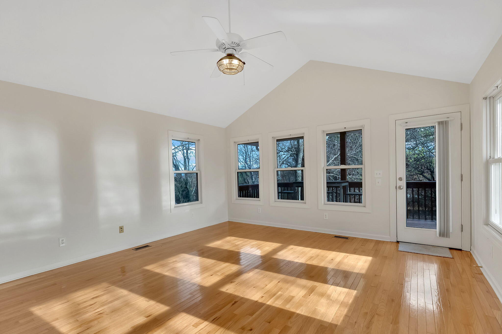 3407 McKinley Road Johnson City, TN 37604 - Photo 21 of 31 16-web-or-mls-217A1175