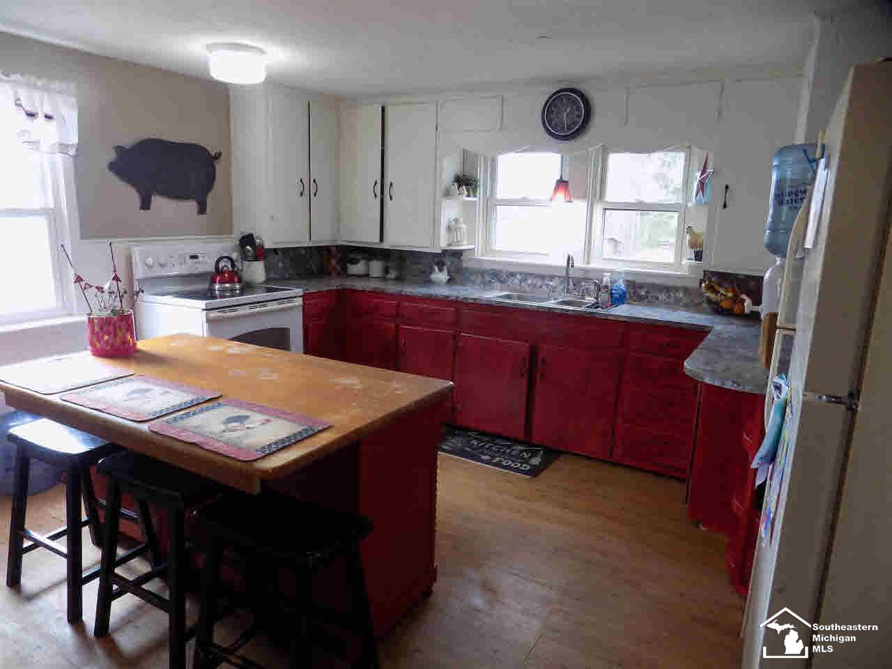 5477 Rauch Road Petersburg, MI 49270 - Photo 4 of 21