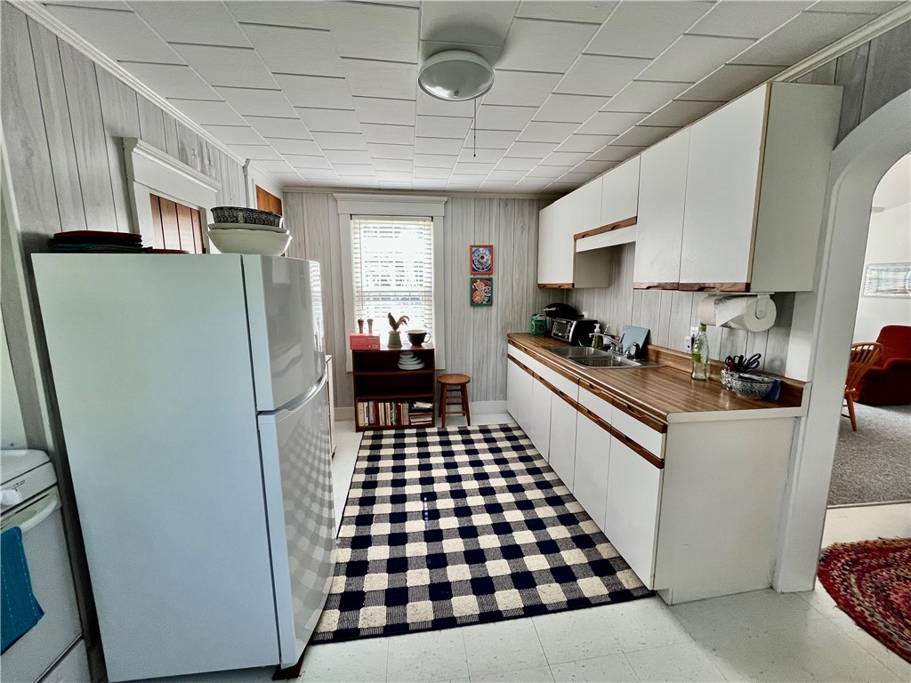 27 South Shore Road Little Compton, RI 02837 - Photo 5 of 22
