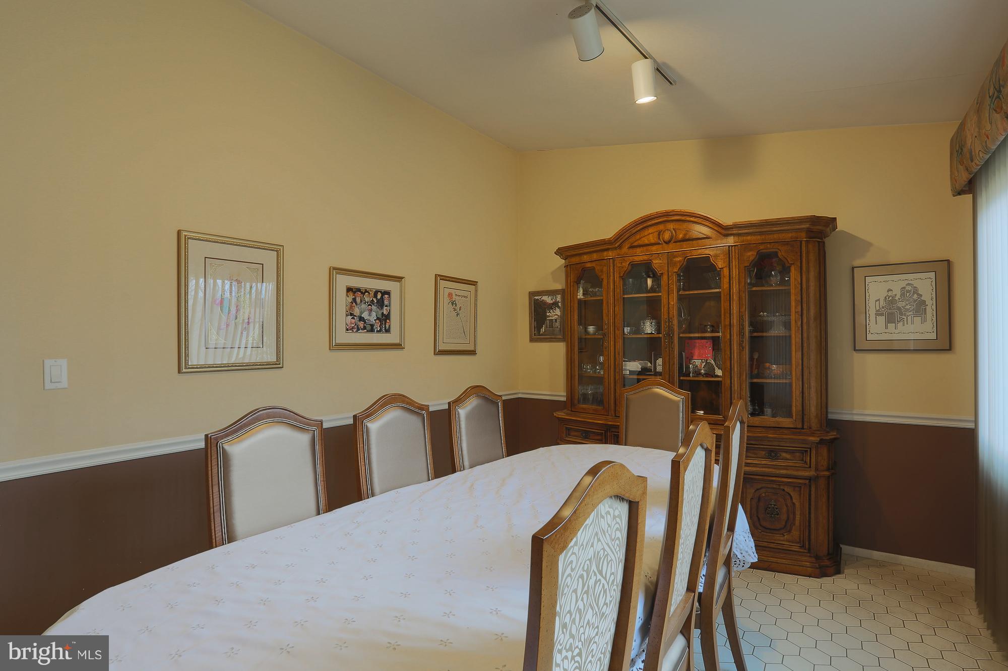 6719 Chokeberry Road Baltimore, MD 21209 - Photo 11 of 43 Gallery Image 11