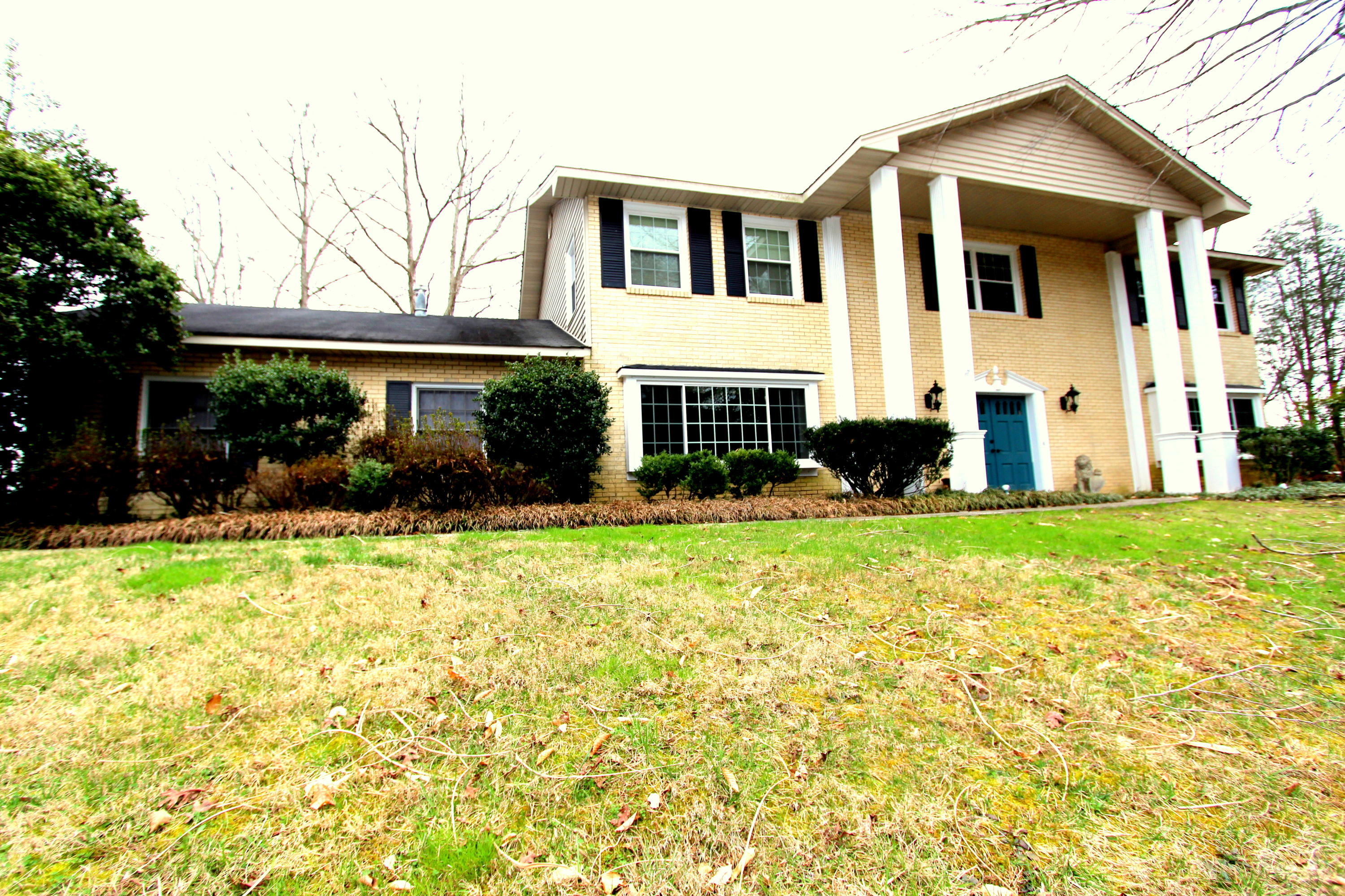 100 Greenbriar Lane Oak Ridge, TN 37830 - Photo 2 of 18 IMG_0428