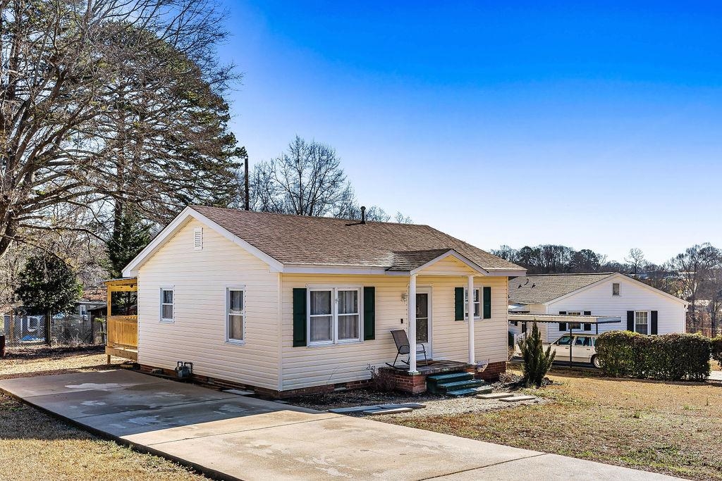 102 Longview Heights Union, SC 29379 - Photo 3 of 22