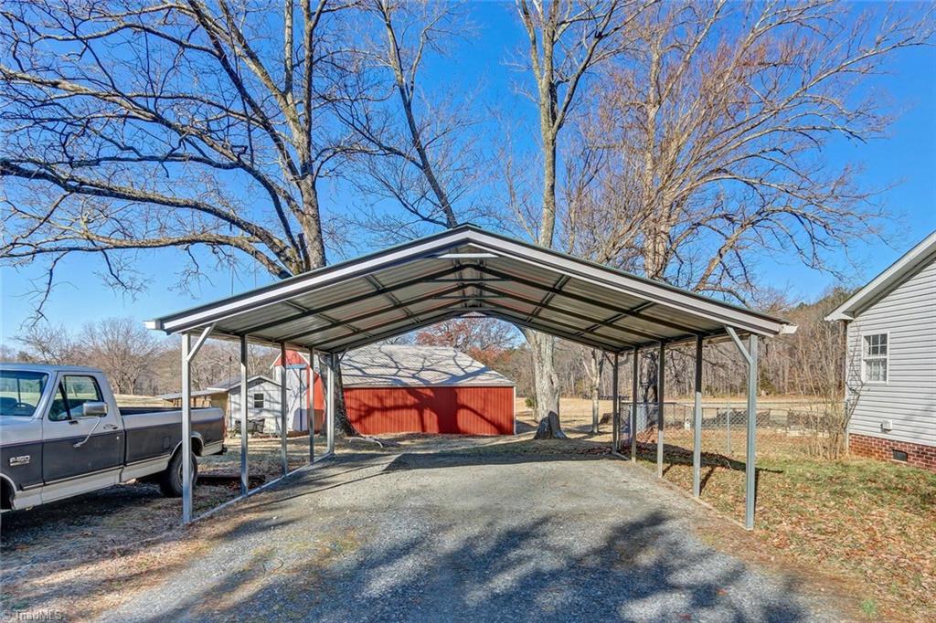 752 County Home Road Reidsville, NC 27320 - Photo 4 of 30