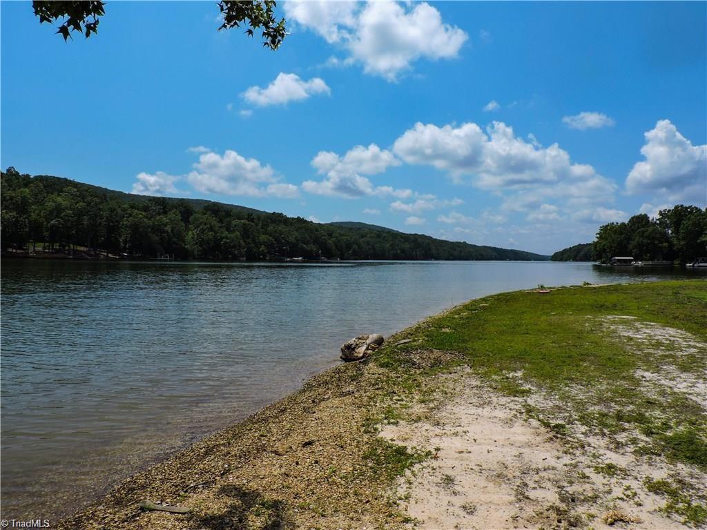 411 Harborgate Drive Denton, NC 27239 - Photo 12 of 18