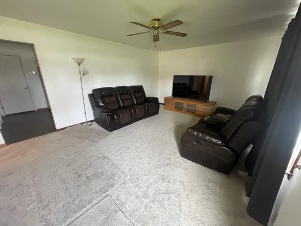 $250,000 | 3002 Harris Drive, Joliet, IL 60431
