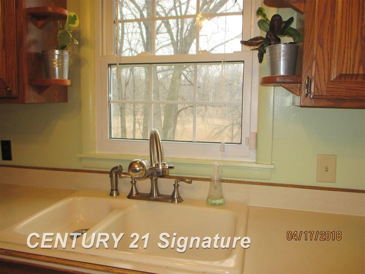 11160 White Lake Road Fenton, MI 48430 - Photo 5 of 30