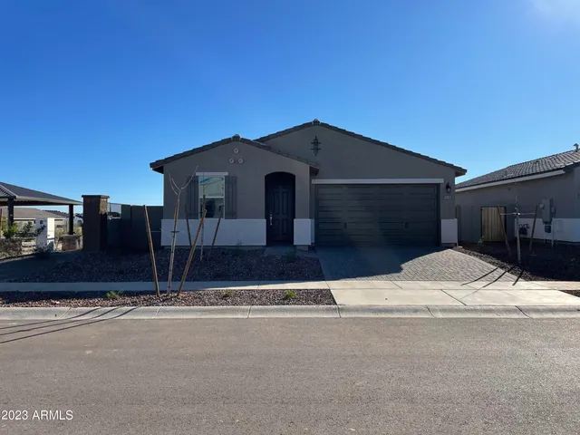 $2,095 | 17401 West Red Fox Road, Surprise, AZ 85387
