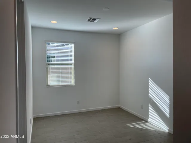 $2,095 | 17401 West Red Fox Road, Surprise, AZ 85387