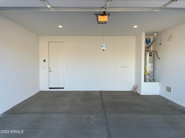 $2,095 | 17401 West Red Fox Road, Surprise, AZ 85387