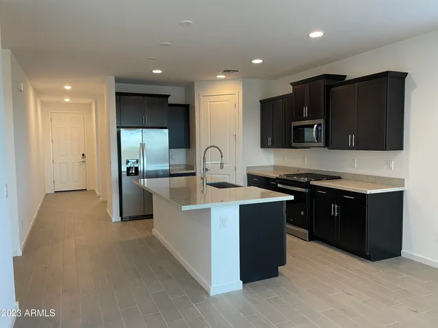 $2,095 | 17401 West Red Fox Road, Surprise, AZ 85387