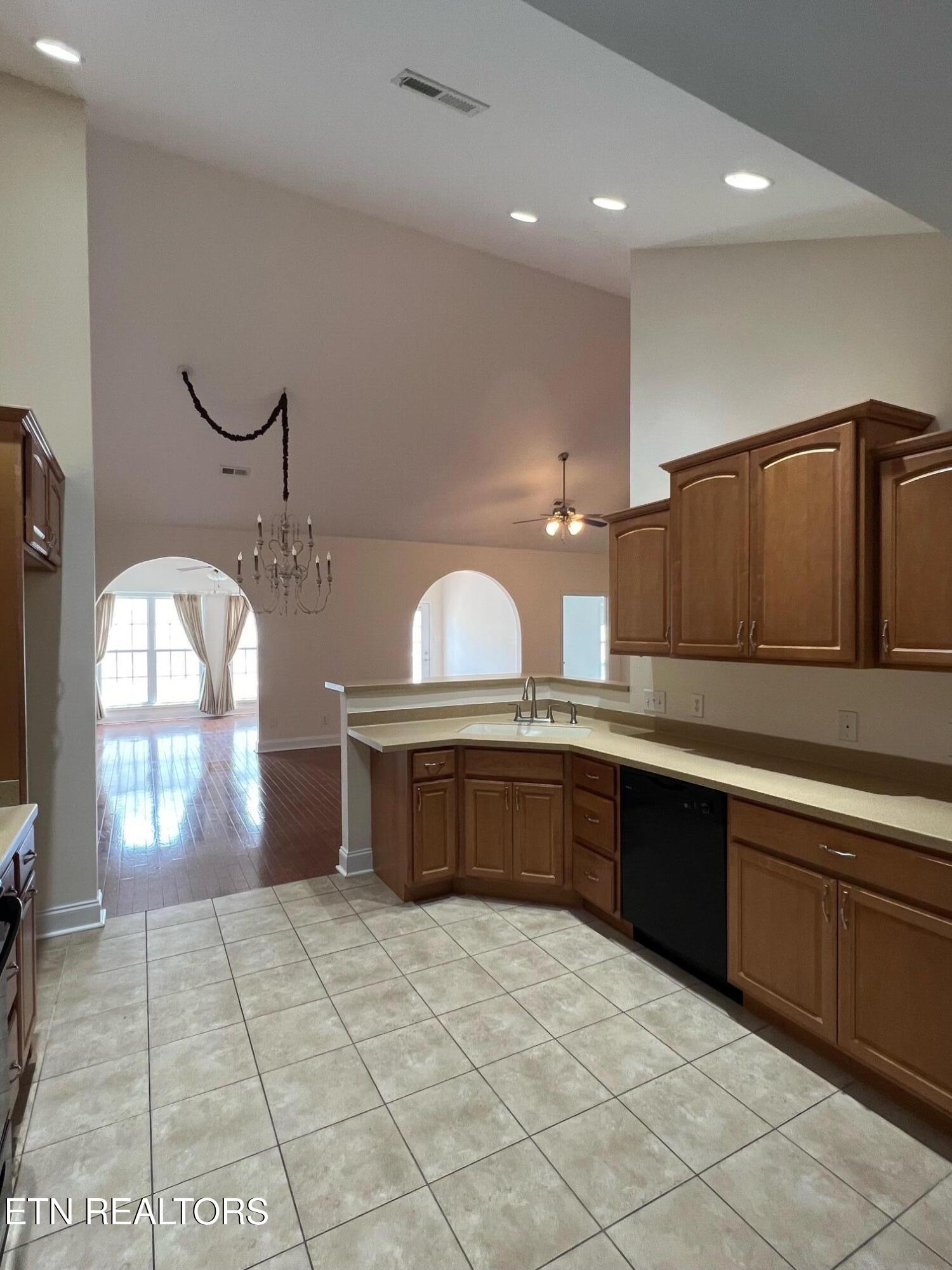 812 Fountain View Way Seymour, TN 37865 - Photo 13 of 38 image4