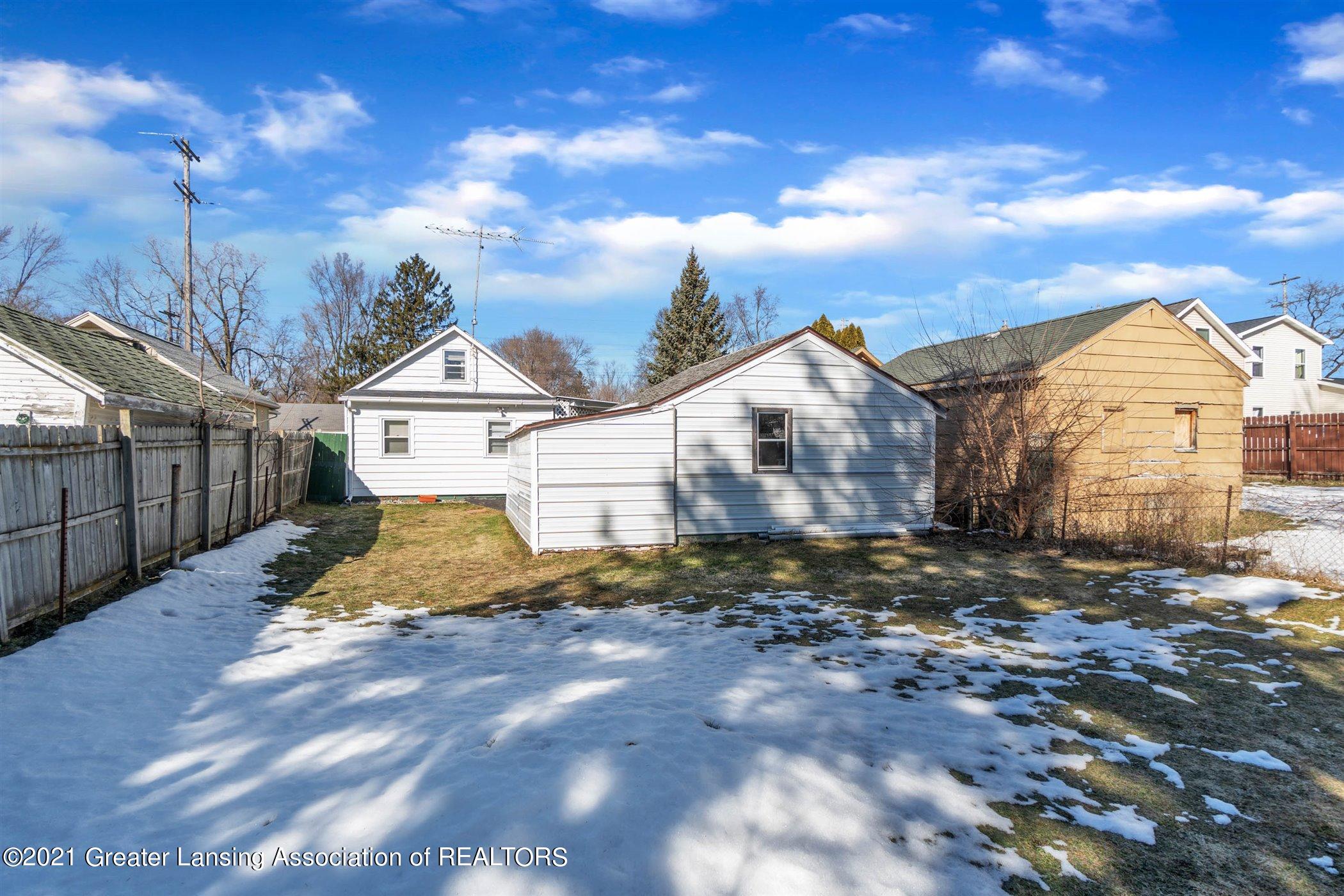 628 East Cavanaugh Road Lansing, MI 48910 - Photo 32 of 35 32-628 E Cavanaugh Rd-WindowStill-Real-E