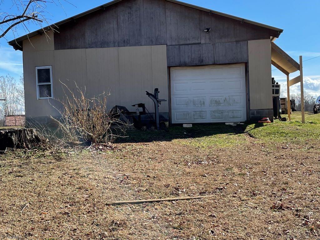 482 Grange Road Elkin, NC 28621 - Photo 20 of 29 30x30 garage/workshop