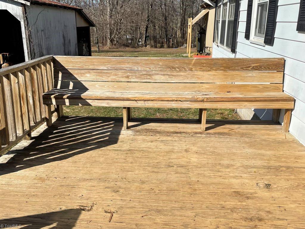 482 Grange Road Elkin, NC 28621 - Photo 27 of 29 Built-in bench seating on deck