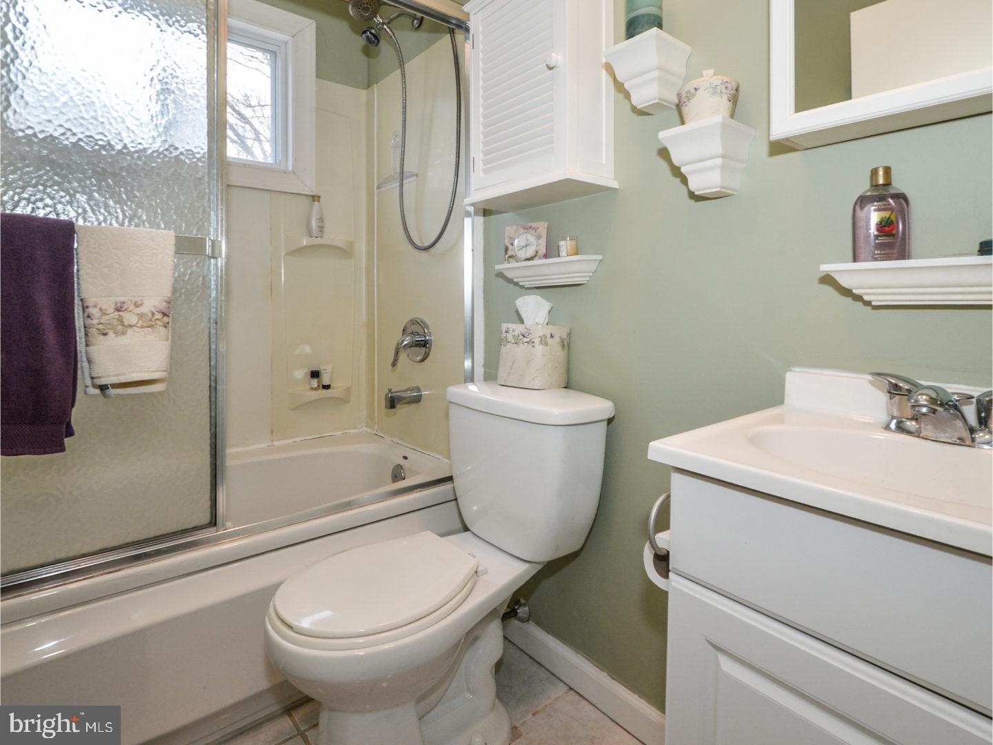 53 Cambridge Road Broomall, PA 19008 - Photo 21 of 24 Bathroom