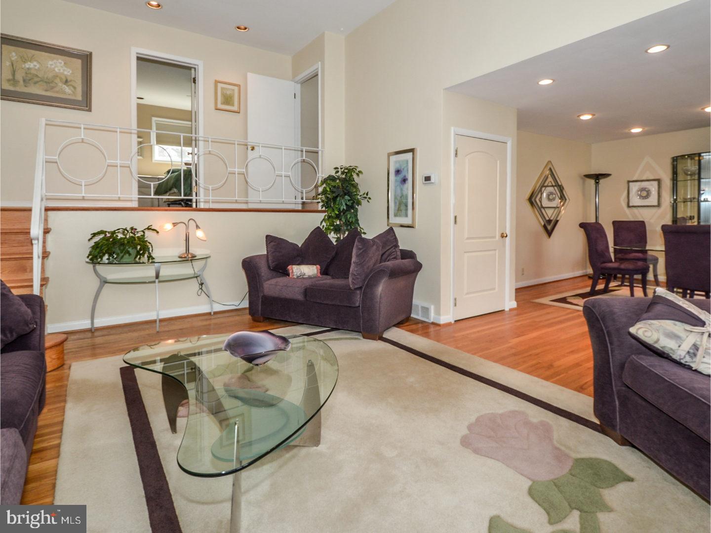 53 Cambridge Road Broomall, PA 19008 - Photo 4 of 24 Living Room