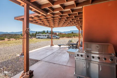 $915,000 | 7375 East Sliding Stop Lane, Cornville, AZ 86325