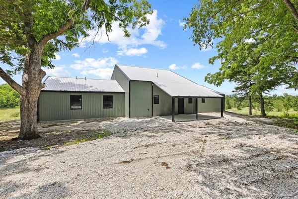 $663,250 | 516 County Road, Honey Grove, TX 75446