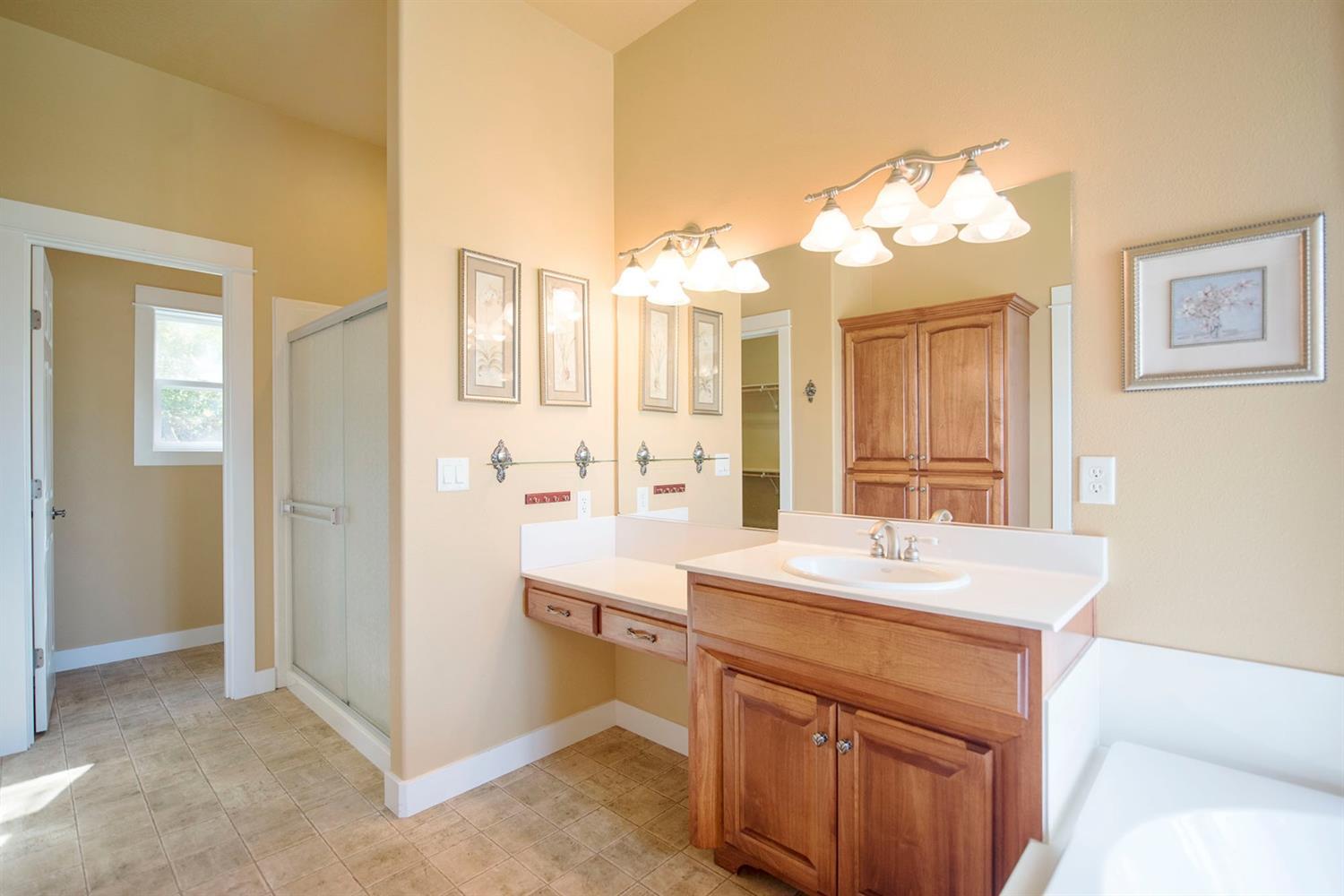 4036 Independence School Road Medford, OR 97501 - Photo 12 of 35 Additional Photo