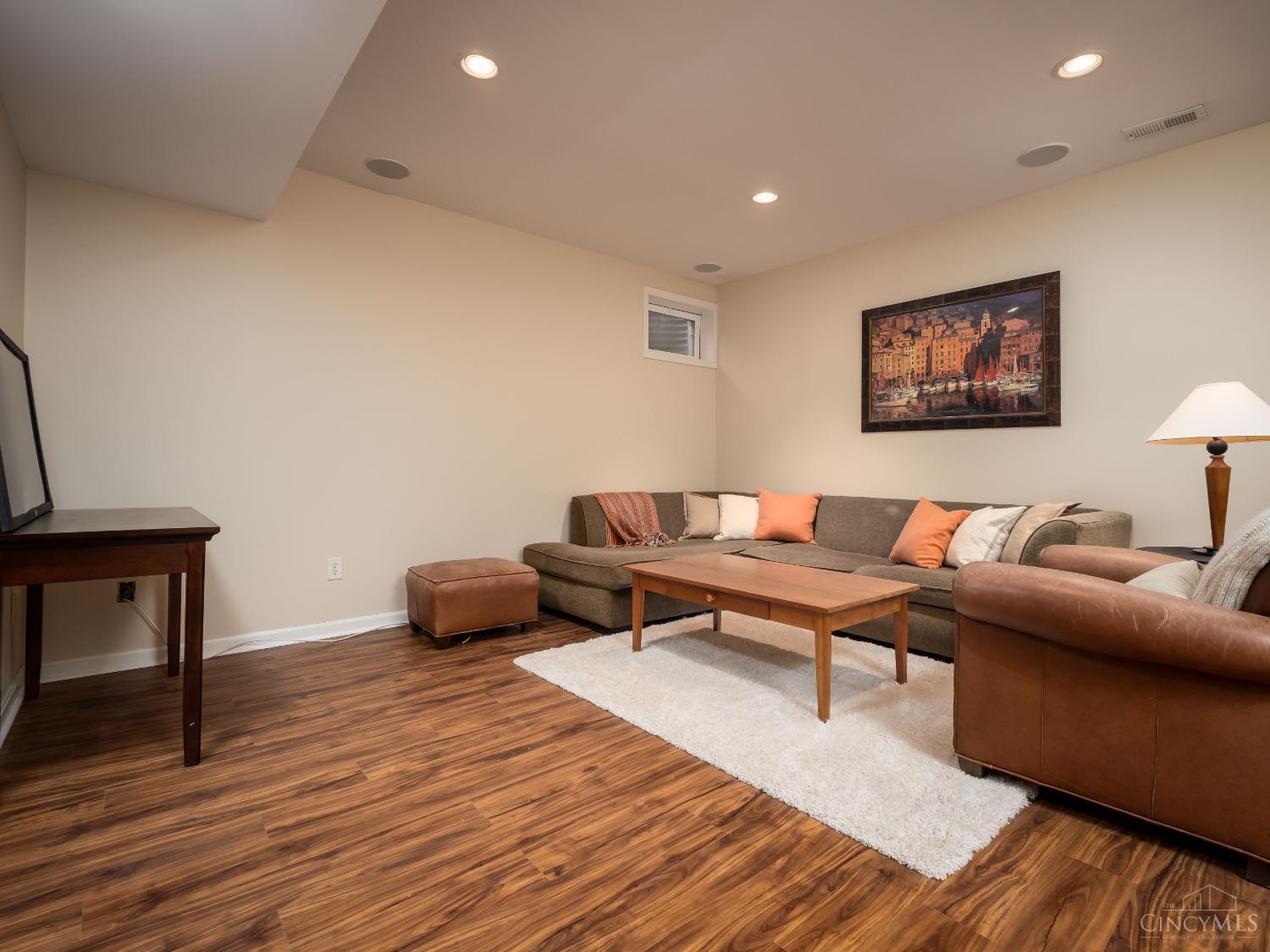 3552 Grandin Road Cincinnati, OH 45226 - Photo 31 of 40 Gallery Image 31